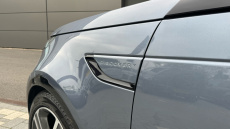 Land Rover Discovery 3.0 D300 R-Dynamic HSE 5dr Auto Diesel Station Wagon